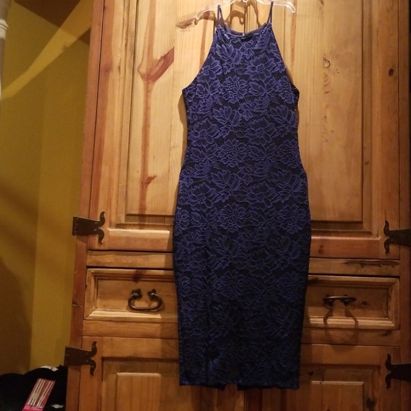 Dress - Picture 1 of 3